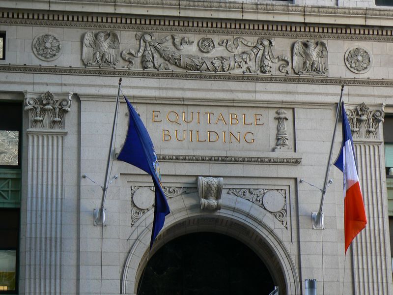 Building et Insolite: Equitable Building 2